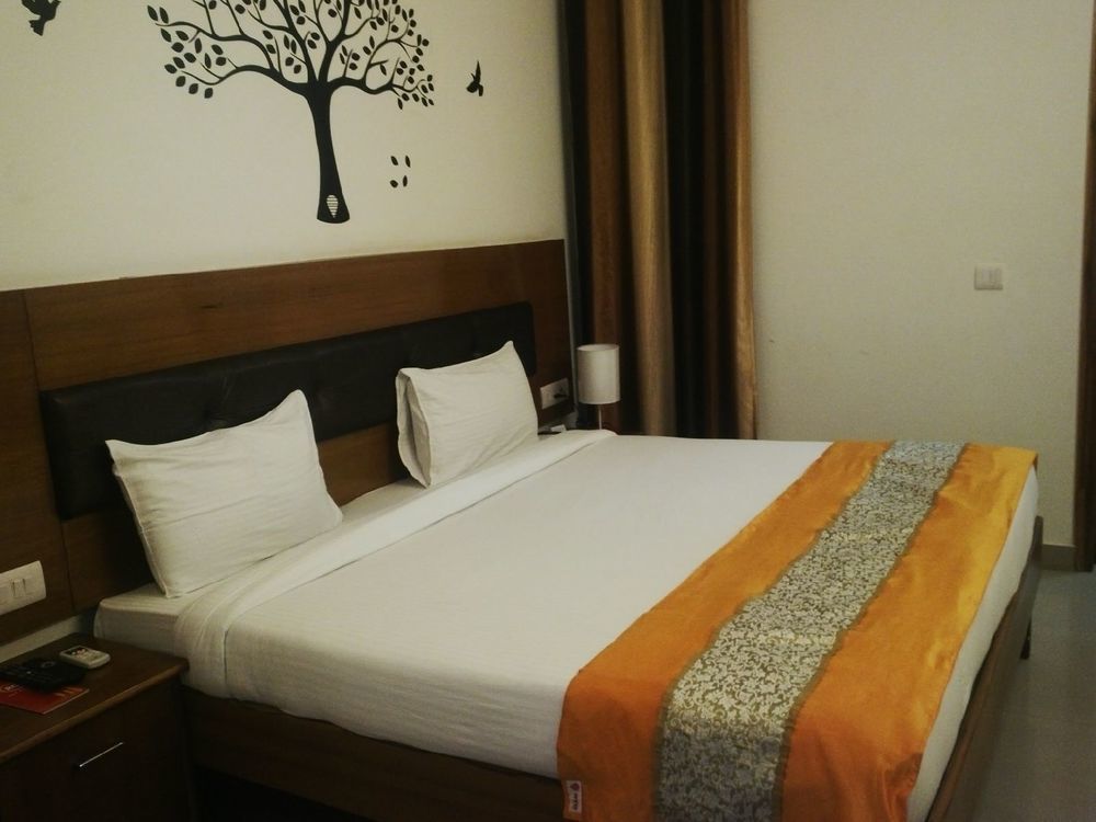 Red Carpet Hotels Noida Zewnętrze zdjęcie