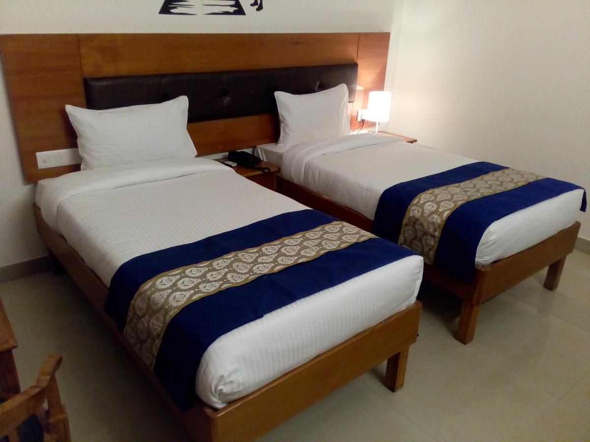 Red Carpet Hotels Noida Zewnętrze zdjęcie