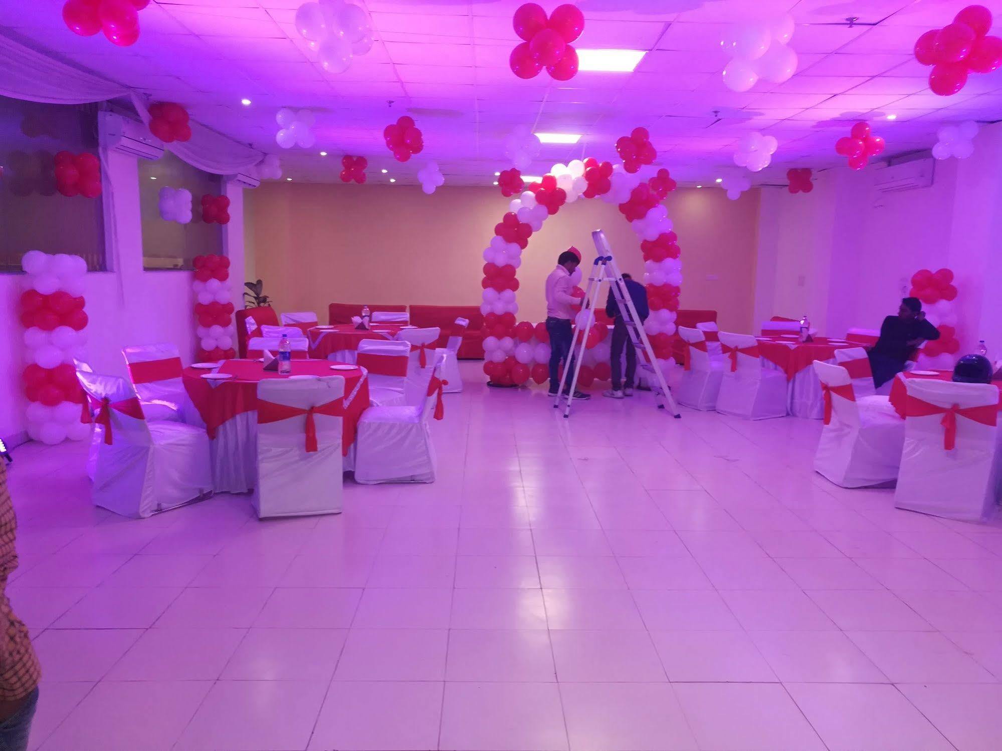 Red Carpet Hotels Noida Zewnętrze zdjęcie